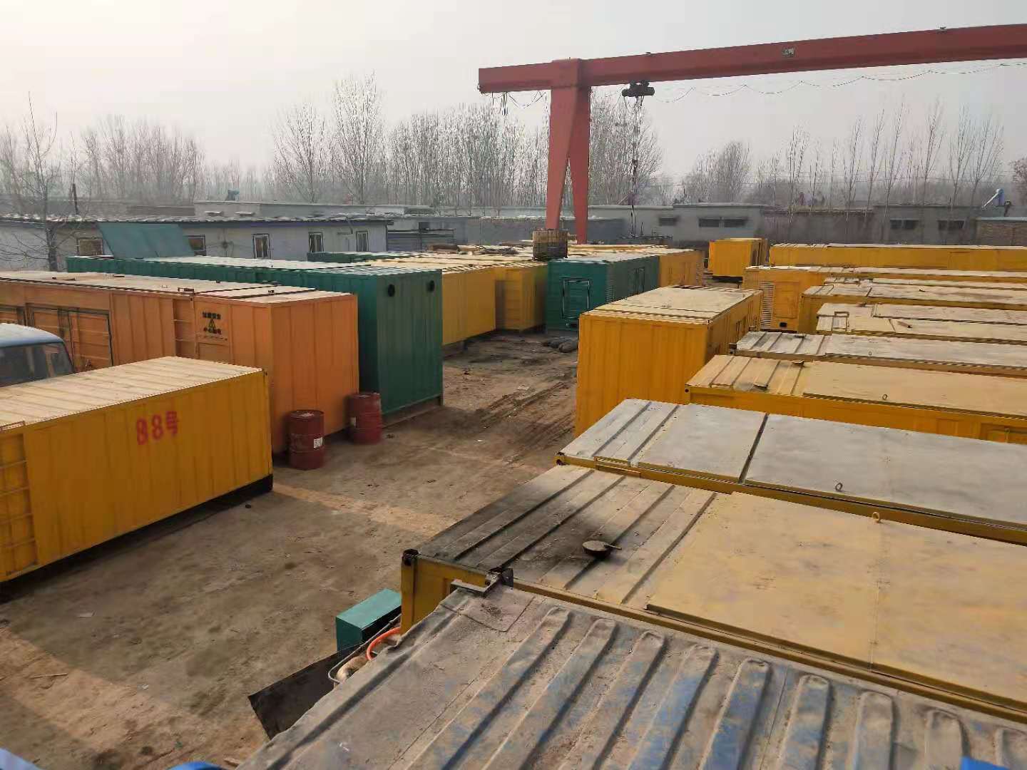 新泰租赁发电机-灰尘、风沙对柴油发电机组造成哪些不良影响？