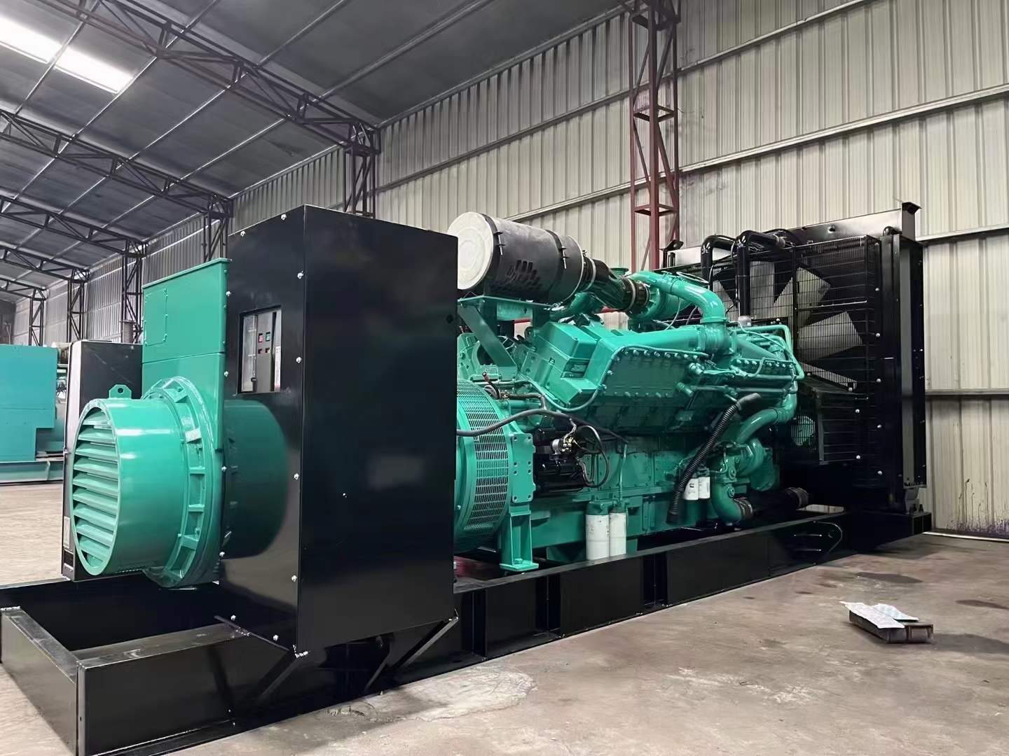 新泰如何降低 800kW 柴油发电机输出电流的波动？