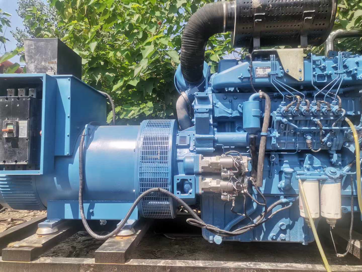 新泰详细说明降低 800kW 柴油发电机输出电流波动的方法